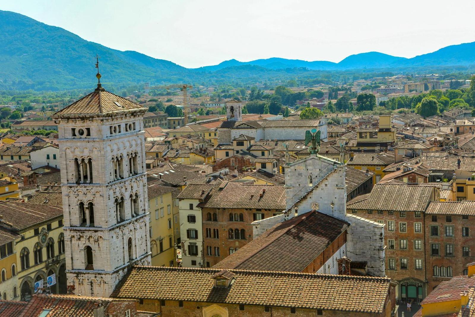 Alimenta Open Space City Center Lucca Esterno foto